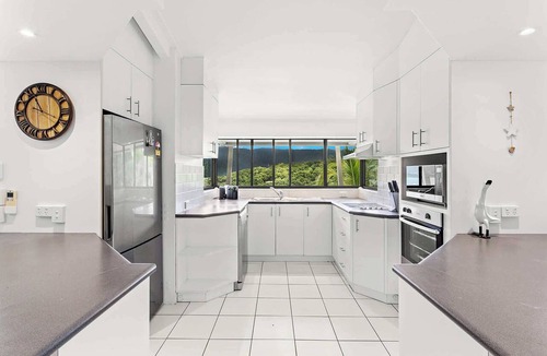 Shute Harbour House | Shutehaven Escape, Home with Pool with Ocean Views