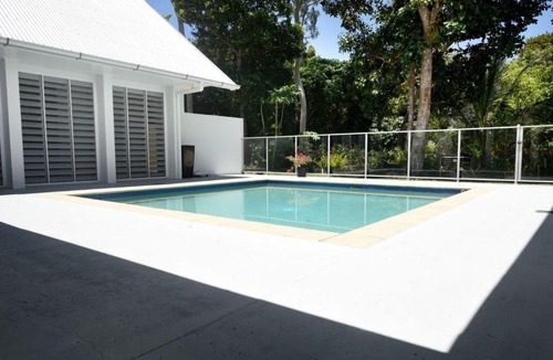 Mission Beach House | Sienna-Rose