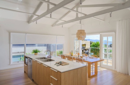 Bicheno House | Silver Hill - Freycinet Holiday Houses