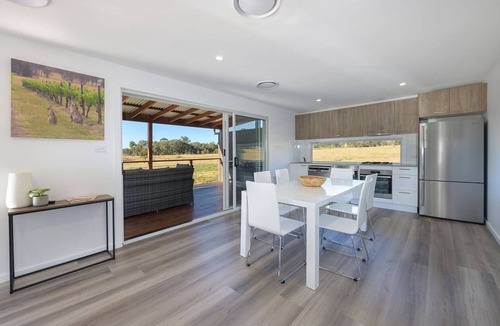 Buckaroo Cottage | Silver Oak Cottage Farm Stay Mudgee