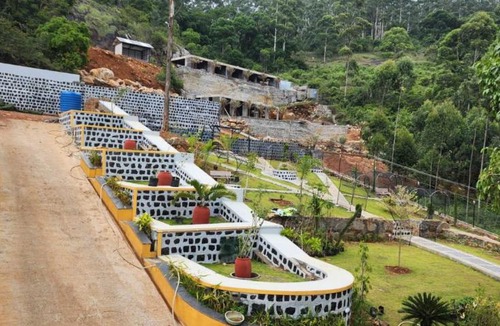 Manjakuttai Hotel | Silver Valley Villas