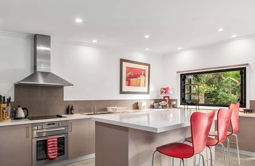 Silverleaves House | SILVERLEAVES HIDE AWAY 2- 6 GUESTS