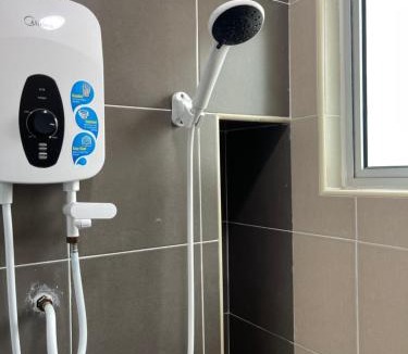 Salak South House | Simple Comforts KL Shared apt