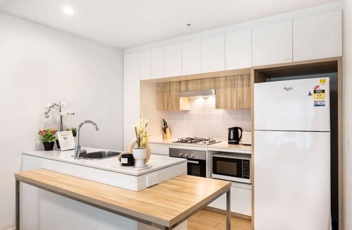 Hamilton Apartment | Simply stunning! Riverside 1BR apt @Hamilton