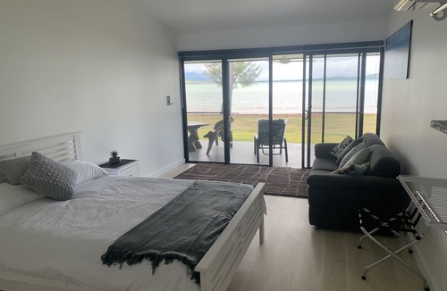 Whitsundays Resort | Sinclair Bay Resort (Unit 2) - Peaceful waterfront retreat on private estate