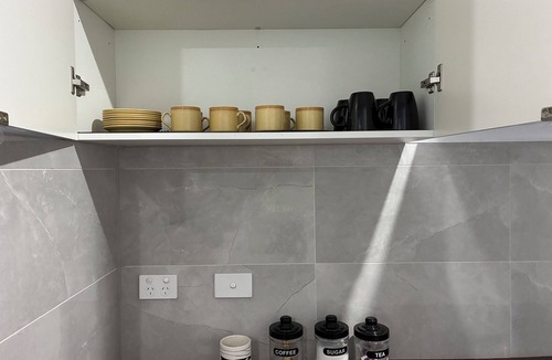Deer Park House | Single room with accessible ensuite