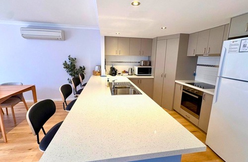 Broadwater Villa | SixtySix at Cape View