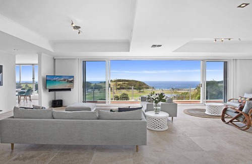 Wamberal House | Skillion Views at Terrigal