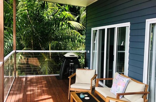 Rocky Point House | Sky: rainforest and ocean views with jacuzzi