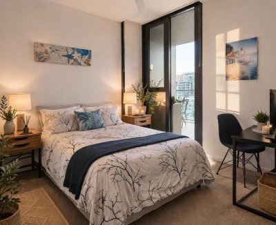 Newstead Resort | Sky risen cozy bedroom with bathroom