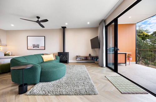 Belair Apartment | Sky Suite - A Panoramic Designer Studio in the Hills