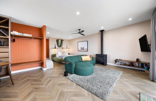 Belair Apartment | Sky Suite - A Panoramic Designer Studio in the Hills