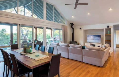 Yallingup House | Sky View Elevated Estate with Resort Style Pool