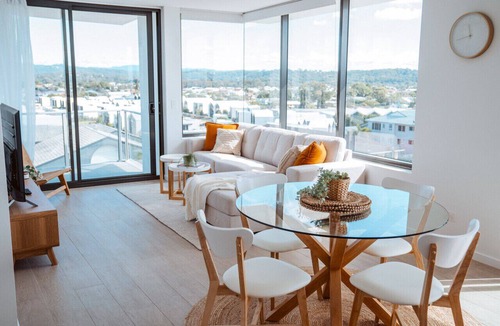 Palm Beach Apartment | Skyline Escape Palm Beach