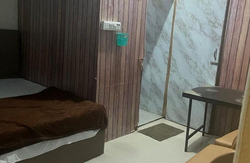 Barnala Hotel | Skyline hotel