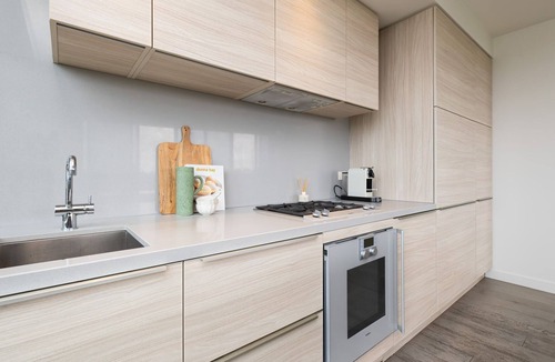 South Yarra Apartment | Skyline Serenity with Rooftop Pool