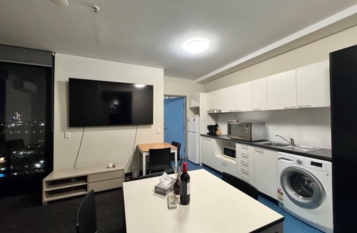 Adelaide Central Business District Apartment | Skyline View on Synagogue – Comfortable City Apartment in Adelaide's East End