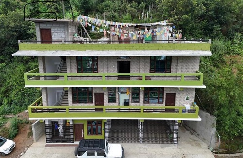 Bomdila House | Skynora Stay