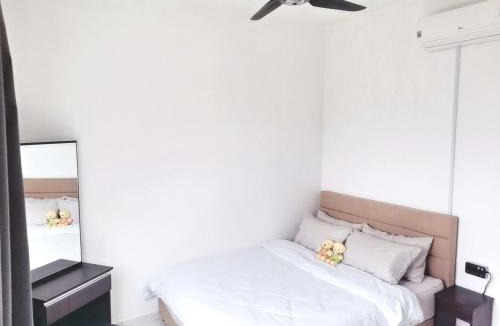 Bukit Indah Apartment | SkyView