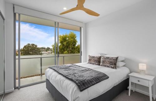 New Farm Apartment | Sleek 2-Bed with Balcony and Communal BBQ Area