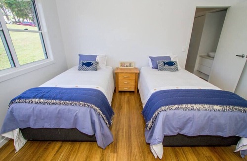 Seventeen Seventy House | Slipaway - Unparalleled views of the bay of 1770