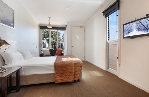 Clermont Hotel | Smart Stayzzz Inns Clermont