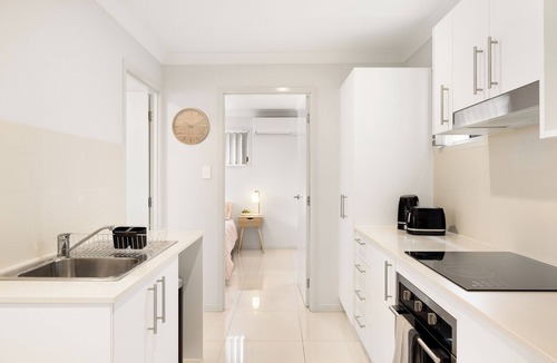 Rocklea Apartment | Smart Suites Self Check-in Apartments - 31A Freney