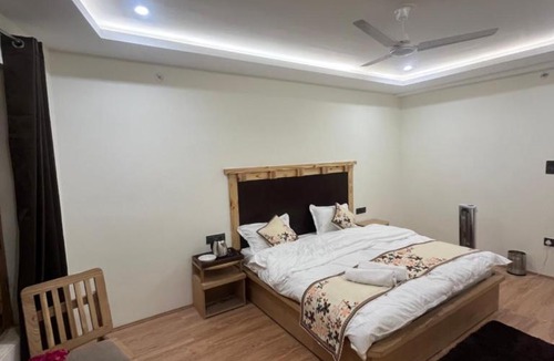 Leh Hostel | Snow Den hostel