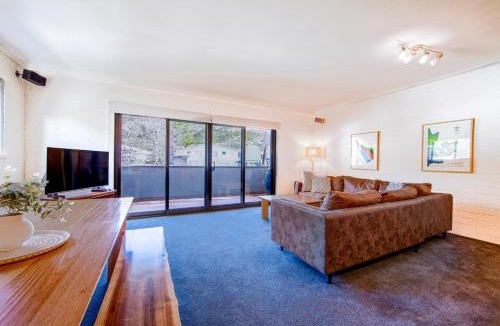 Falls Creek Apartment | Snow Ski Apartments Extra Spacious 40