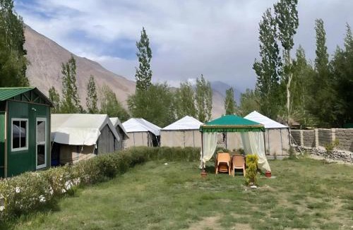 Hunder Resort | Snowpeak Retreat