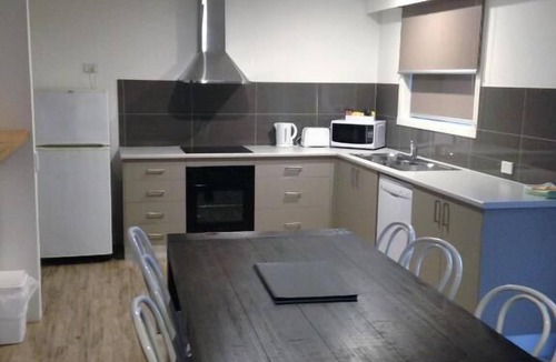 Tawonga South House | Snowview Holiday Units