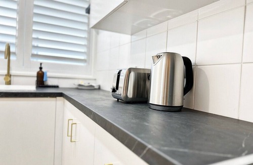Towradgi Apartment | Soho on the Beach|Walk to Sand|Free Parking