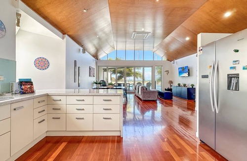 Nelly Bay Apartment | Solmar At The Waters Edge