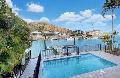 Nelly Bay Apartment | Solmar At The Waters Edge