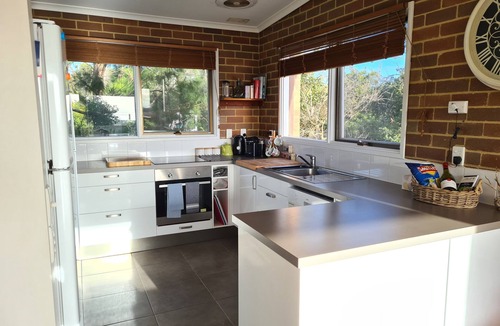 Somers House | Somers holiday haven - great sea views, close to beach