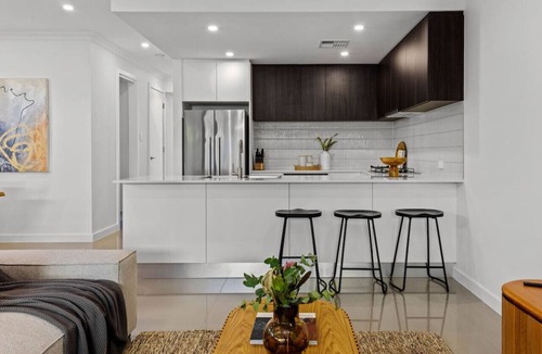 Bowden House | Sophisticated and Chic Living Experience - UPMARKET@Bowden