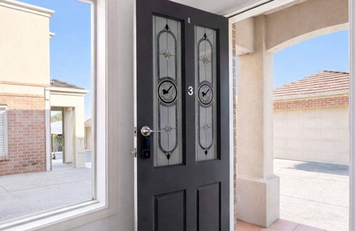 Ivanhoe Villa | Sophisticated Urban Sanctuary Style Meets Conven