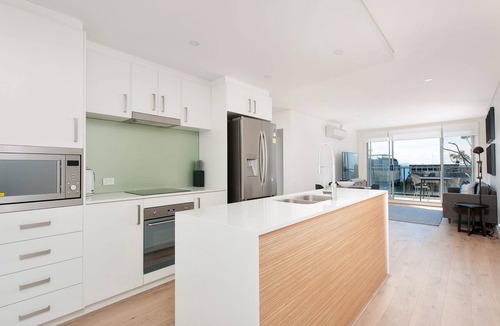 Shoal Bay Apartment | Sought after complex in Shoal Bay