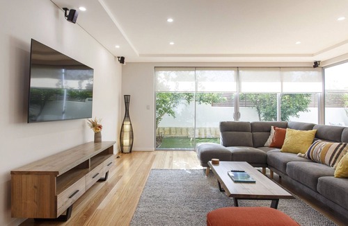 North Coogee Villa | South Beach Luxury Villa