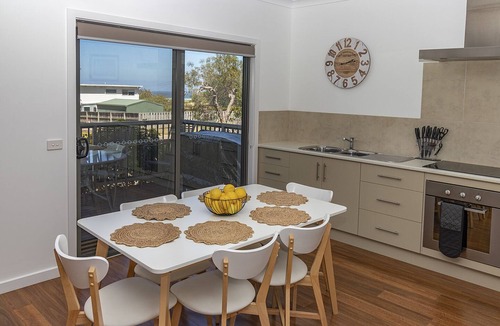 Mallacoota Apartment | South Gateway Unit pet friendly