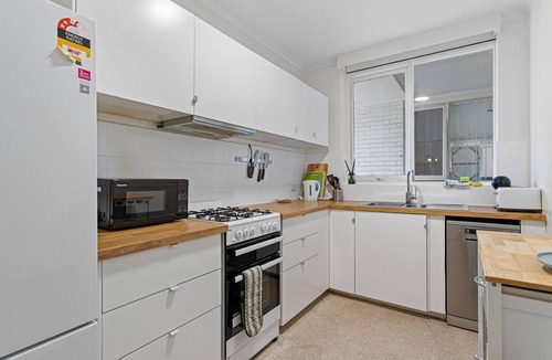 South Yarra Apartment | South Yarra Sanctuary by Ready Set Stay