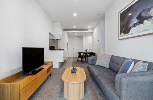 Southbank Apartment | Southbank 2BR Apt next to Crown Casino, Parking, Pool & Views