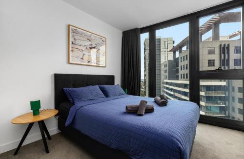 Southbank Apartment | Southbank 2BR Apt next to Crown Casino, Parking, Pool & Views