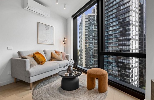 Southbank Apartment | Southbank 2BR Apt with Near Crown Casino Pool & Gym