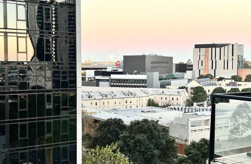 Southbank Apartment | Southbank Sanctuary - 2 Units x 2 Bedrooms
