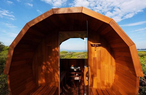 Dolphin Sands House | Southerlys Beach House - Freycinet Holiday Houses