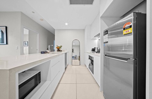 Macgregor Apartment | Southside 2BR Apt Near Garden City & Sunnybank