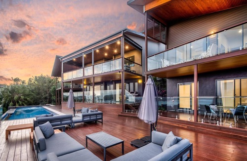 Hamilton Island House | Southwinds, Stunning 8 Bedroom House on Hamilton Island