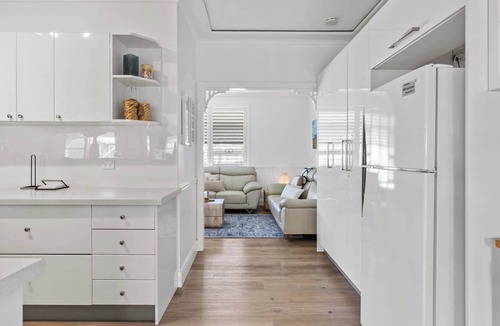 Budgewoi House | Spa & Chill Lodge Budgewoi 3BR