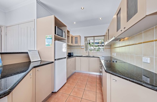Airlie Beach Apartment | Spa Haven 17A